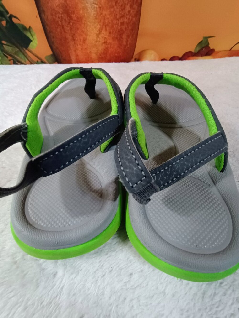 EUC Kids Wonder Nation Sz 7-8 Toddler Grey & Green Sport Flip Flop Sandals Strap - Picture 7 of 7